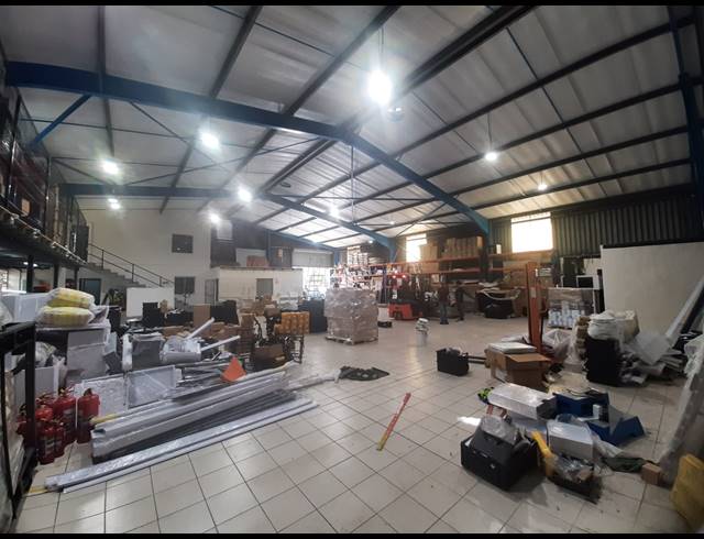 560M² WAREHOUSE TO LET IN WESTMEAD